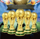 Złoty Puchar Mistrzostw Świata w Piłce Nożnej Pamiątka dla Kibica 27cm
