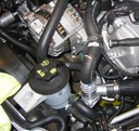 05-09 MUSTANG ZBIORNICZEK PŁYNU WSPOMAGANIA GT V6