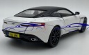 Модель Aston Martin DB11 белого цвета 1:24 Motormax 79345