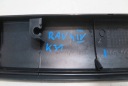 НАКЛАДКА ДЕКОРАТИВНИЙ КРИШКИ БАГАЖНИКА БАГАЖНИКА ЗАД TOYOTA RAV 4 IV 67939-42040  (18319288500) фото min 7