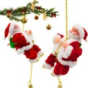 Дед Мороз играет музыку и едет в тележке с