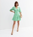 New Look XTR rbs zielona mini sukienka v-neck kwiaty rękaw 3/4 M Długość mini