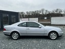 Mercedes CLK 200 2.0i R4 16V 136KM Climatronic Wyposażenie - bezpieczeństwo ABS Alarm ASR (kontrola trakcji) Immobilizer Światła xenonowe Poduszka powietrzna kierowcy Poduszka powietrzna pasażera Poduszki boczne przednie ESP (stabilizacja toru jazdy)