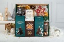 Рождественская подарочная корзина чая, кофе и деликатесов