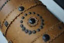Старый кожаный сундук антикварная шкатулка металлический футляр сундук шкатулка.
