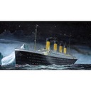 Revell Plastic ModelKit 05804 - R.M.S. Titanic (1:1200) Model Titanic