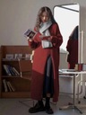 Elastické svetríkové šaty ženského úpletu s výstrihom do O Veľkosť L