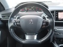 Peugeot 308 1.2 PureTech, Salon Polska Wyposażenie - komfort Wspomaganie kierownicy Wielofunkcyjna kierownica Przyciemniane szyby Elektryczne szyby tylne Elektrycznie ustawiane lusterka Elektryczne szyby przednie