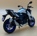 SUZUKI GSX S750 ABS на подставке модель 1:18 Maisto
