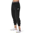 Dámske nohavice Nike W Essential Pant Reg Fleece čierne BV4095 010 L Dominujúca farba čierna