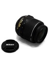 Fotoaparát Nikon D5000 + objektív Nikkor 18-55mm + taška a príslušenstvo Flash zapojiť vstavaný