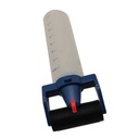 Бутылка с роликовым аппликатором клея для портативного использования.