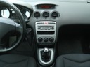 Peugeot 308 1.6 HDi, Salon Polska, Klima Wyposażenie - komfort Wspomaganie kierownicy Wielofunkcyjna kierownica Elektrycznie ustawiane lusterka Elektryczne szyby przednie