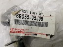 СТЕЛЬКА ЗАМКА ДВЕРИ ЗАД КЛЮЧИК X2 TOYOTA HIACE 69055-95J08  фото 8