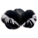 Женские шлепанцы с черно-белым мехом 39