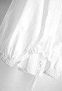 Dámska biela košeľa voľnejšieho strihu K-AVI 100 Výstrih golier