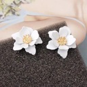 Серьги-гвоздики «Белый цветок» Flowers Flower 21мм