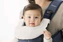 BABYBJORN - śliniaczek do nosidełka ergonomicznego Waga produktu z opakowaniem jednostkowym 0.2 kg