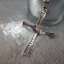 БОЛЬШОЙ СЕРЕБРЯНЫЙ КРЕСТ ТОРЕТТО ВИН ДИЗЕЛЬ С ГРАНИТАМИ стр.925