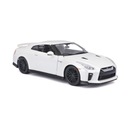 Nissan GT-R 1:24 модель Bburago 18-21082 белый