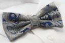 Мужской галстук-бабочка с нагрудным платком — Alties — синий, большой пейсли