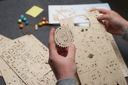 Guľôčková dráha so špirálovým kladkostrojom DIY - Ugears Hrdina žiadny