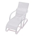 1 миниатюрный шезлонг для кукольного домика