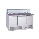 ОХЛАЖДАЕМЫЙ САЛАТНЫЙ СТОЛ, 3-ДВЕРНЫЙ, 140см, 2-10*C