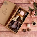 Ručne vyrobená figúrka bábiky Astoria 25 cm Waldorfská bábika Dominujúca farba odtiene hnedej a béžovej