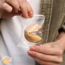 Чарівне печиво з передбаченнями для гостей 