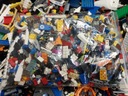 Lego klocki, oryginalne elementy mix 1KG z figurką Wiek dziecka 7 lat +