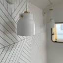 Ромбис - деревянная стеновая 3D панель, побеленная - слева