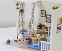 POKÓJ domek dla lalek drewniany RETRO MODEL DIY LED 13cm Wysokość produktu 17.1 cm