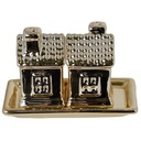 СОЛОНКА И ПЕРЦЕРКА НА ПОДНОСЕ ФИГУРКА ДОМИК В ПОДАРОК