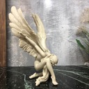 Figúrka kľačiaceho anjela zo živice - Dekoratívna záhradná figúrka Výška produktu 34.1 cm