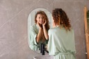 Зеркало для ванной комнаты овальное настенное, вырезанное, 52x90 см