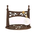 Чугунный скребок для чистки обуви.