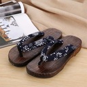 Japonské dreváky Geta Sandále Dominujúca farba prehľadná