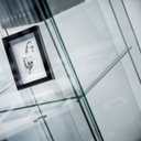 Vitrína z Skla do Salónu Kabinétu na Modely Kolekcie s LED Osvetlením Šírka nábytku 50 cm