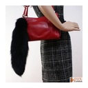 Брелок с подвеской в ​​виде хвоста черной лисы