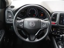 Honda HR-V 1.5 i-VTEC, Salon Polska Wyposażenie - komfort Elektrycznie ustawiane lusterka Wielofunkcyjna kierownica Elektryczne szyby tylne Elektryczne szyby przednie Wspomaganie kierownicy Podgrzewane przednie siedzenia