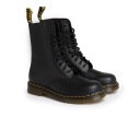 Доктор обувь Martens 1490 Черный гладкий 40