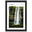 Obraz v ráme, Vodopád v zelených horách - 30x45 Šírka produktu 30 cm