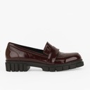 Бордовые мокасины