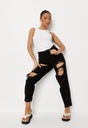 MISSGUIDED JEANSY RIOT RIPPED MOM Z9217802 Fason mom jeans