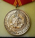 Medal DDR Volkspolizei 25 lat Służby Złoty Oryginał oryginał