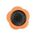 Из фильтра кухонной мойки в форме слива вытекла вода