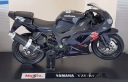 YAMAHA YZF-R1 с подставкой модель 1:18 Maisto