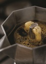 Bialetti Moka Express 6 + káva (darčekové balenie) Hmotnosť (s balením) 1 kg