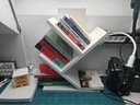 Regál police na knihy, ozdoby stojící na stůl, stolní deska- příruční pozice mix Značka Moliland